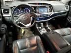 2017 Toyota Highlander SE