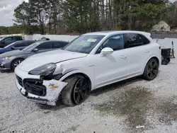 Porsche Cayenne Vehiculos salvage en venta: 2022 Porsche Cayenne E-Hybrid