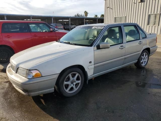 2000 Volvo S70 Base