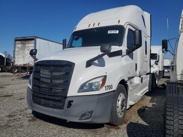 2018 Freightliner Cascadia 126