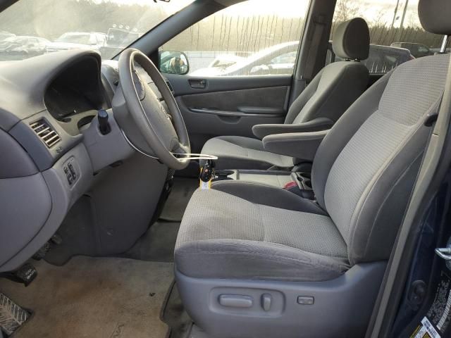 2007 Toyota Sienna CE