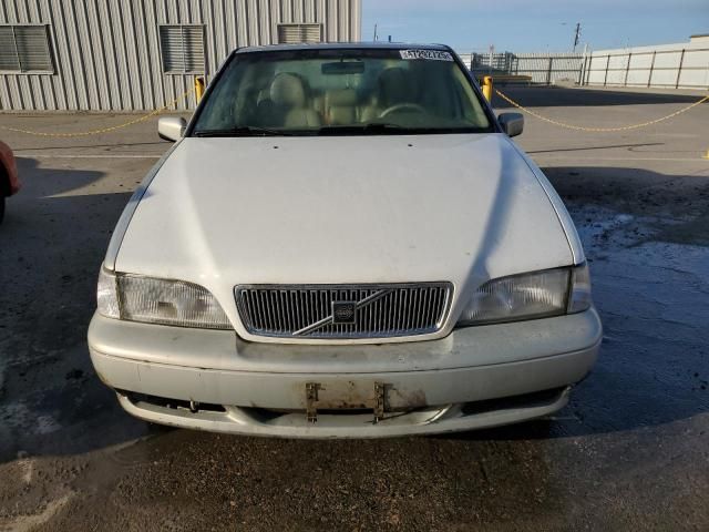 2000 Volvo S70 Base