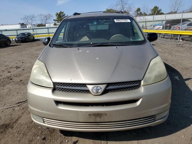 2002 Toyota Sienna XLE