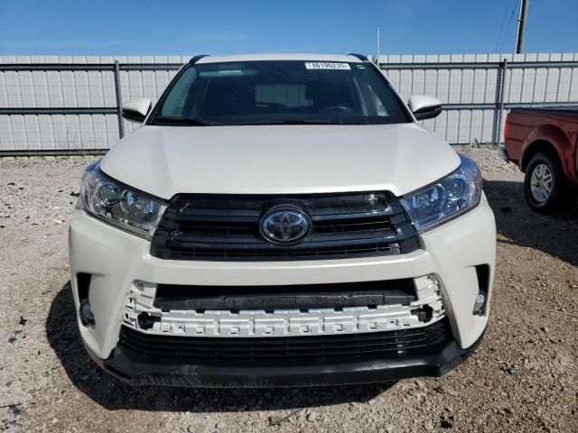 2018 Toyota Highlander SE