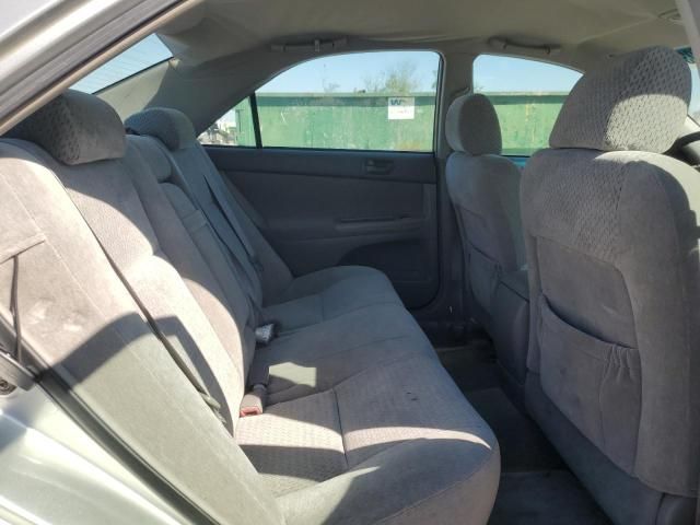 2004 Toyota Camry LE