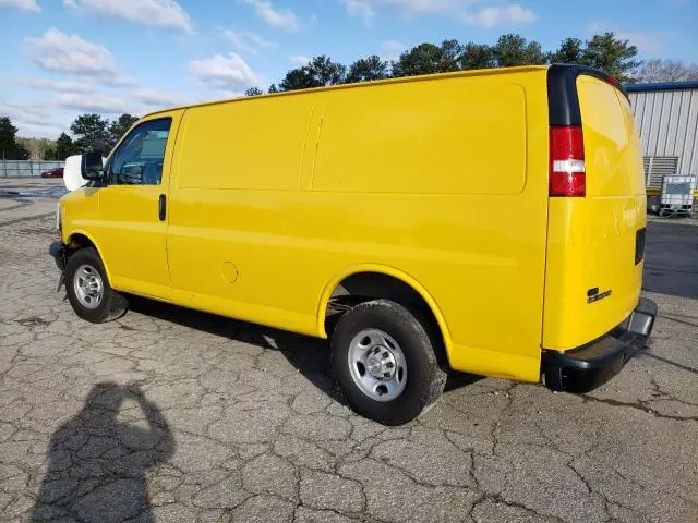 2020 Chevrolet Express G2500