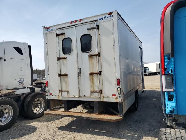 2016 Ford Econoline E350 Super Duty Cutaway Van