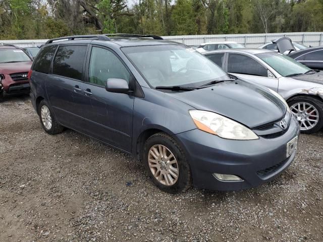 2007 Toyota Sienna XLE