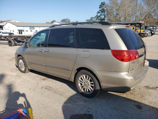 2010 Toyota Sienna XLE