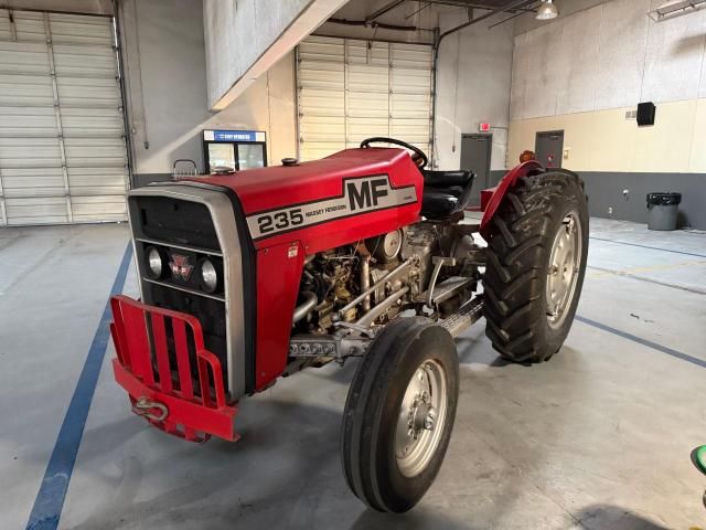 1981 Masseguson MF235