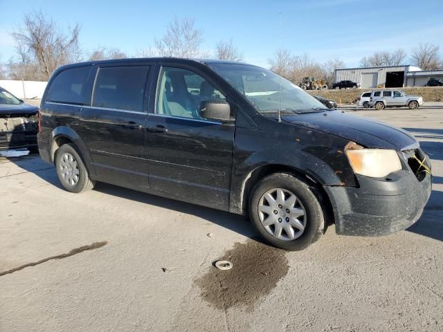 2009 Chrysler Town & Country LX