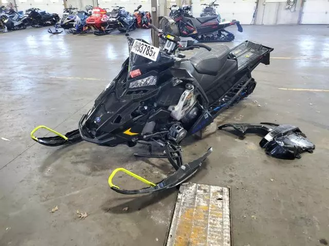 2019 Polaris Switchback