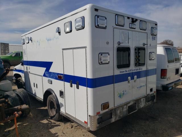 2014 Ford Econoline E450 Super Duty Cutaway Van