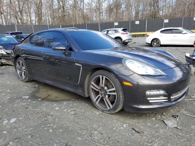 2013 Porsche Panamera 2