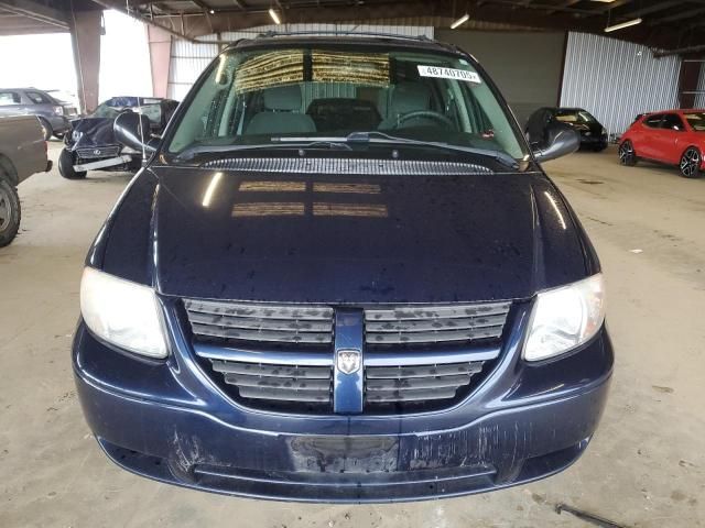 2005 Dodge Grand Caravan SE