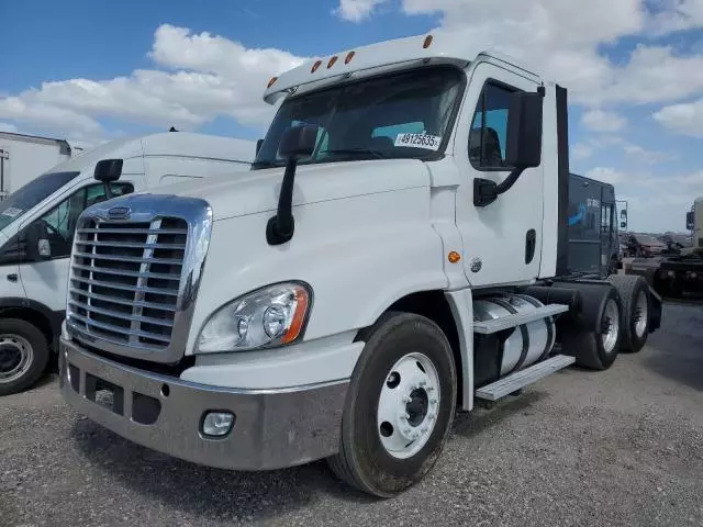 2016 Freightliner Cascadia 125