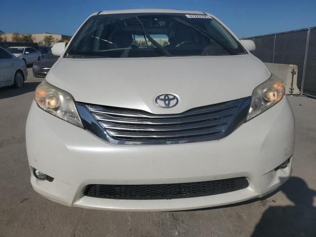 2011 Toyota Sienna XLE