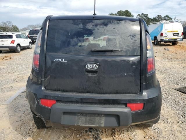 2011 KIA Soul +