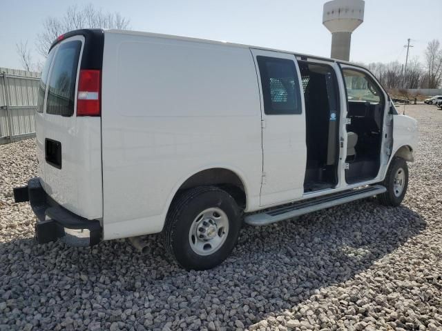 2024 Chevrolet Express G2500