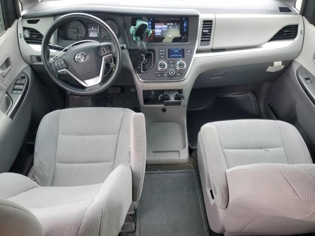 2017 Toyota Sienna