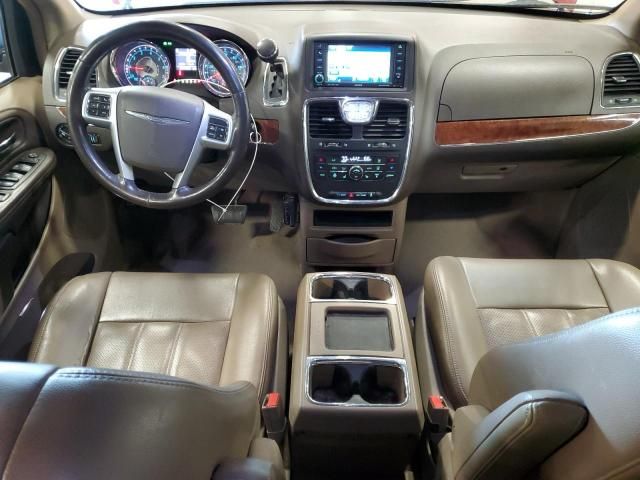 2011 Chrysler Town & Country Touring L