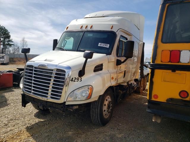 2018 Freightliner Cascadia 113