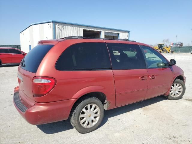 2002 Chrysler Town & Country LX