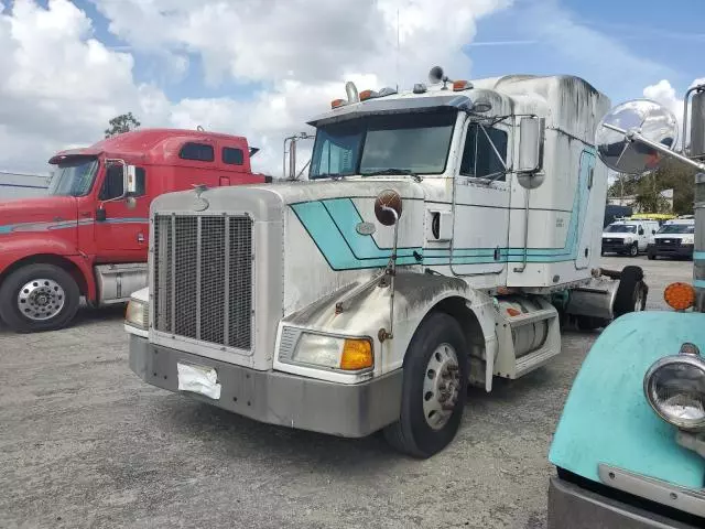 1996 Peterbilt 377