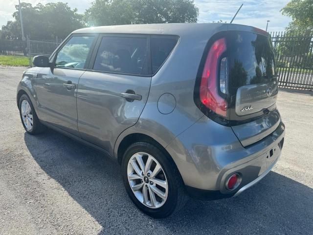 2017 KIA Soul +