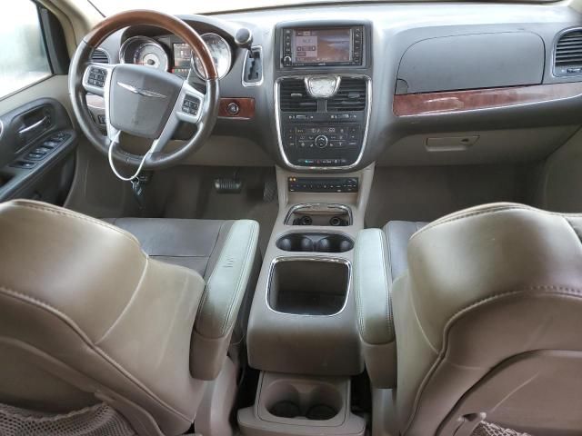 2012 Chrysler Town & Country Limited