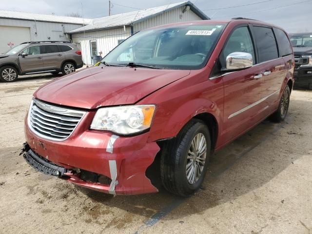 2014 Chrysler Town & Country Touring L