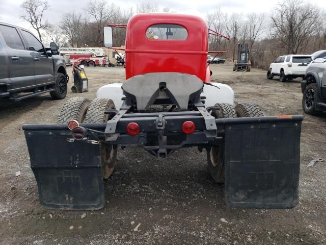 1942 International Semi Truck