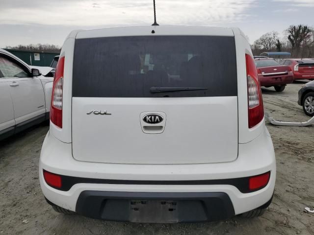 2013 KIA Soul +