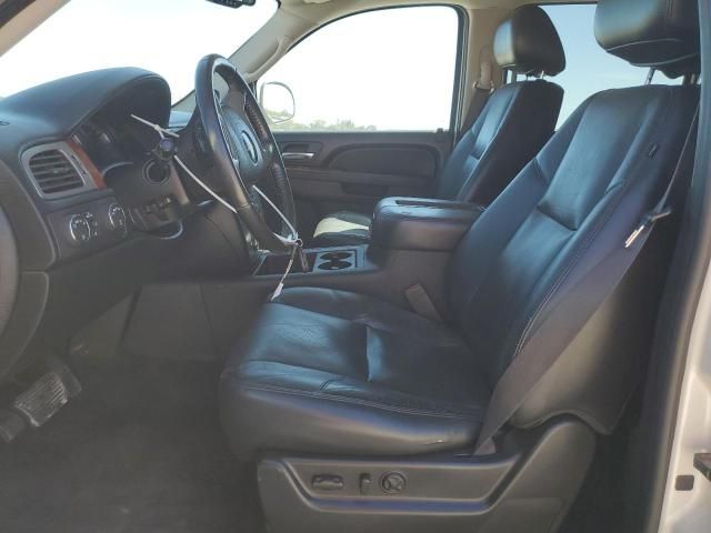 2011 GMC Yukon XL K1500 SLT