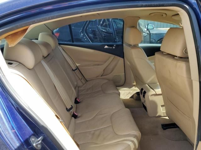 2006 Volkswagen Passat 2.0T Luxury