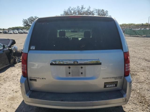 2010 Chrysler Town & Country LX