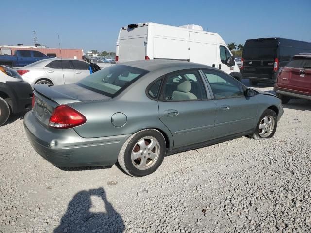 2005 Ford Taurus SE