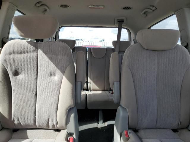 2010 KIA Sedona LX