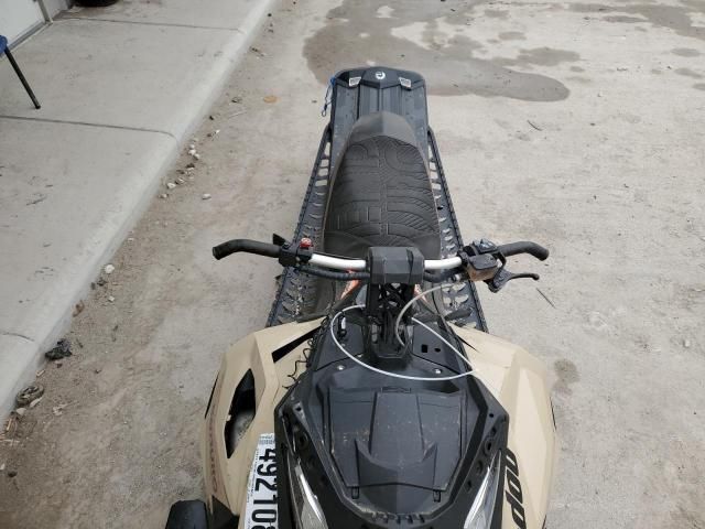 2016 Skidoo 2016 Skidoo Renegade