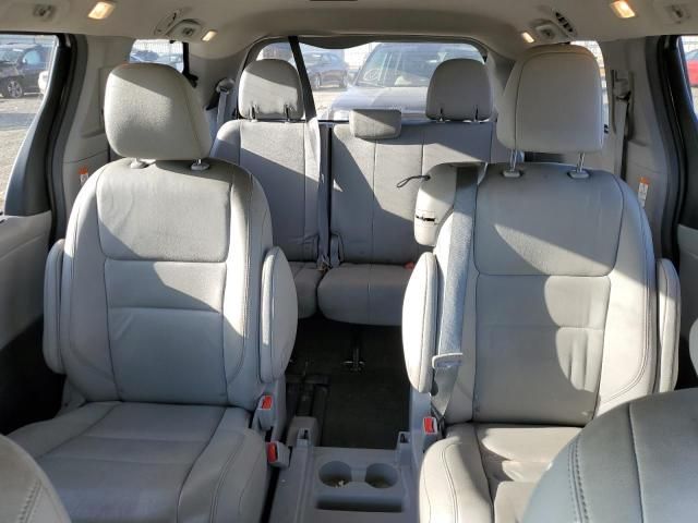 2015 Toyota Sienna XLE