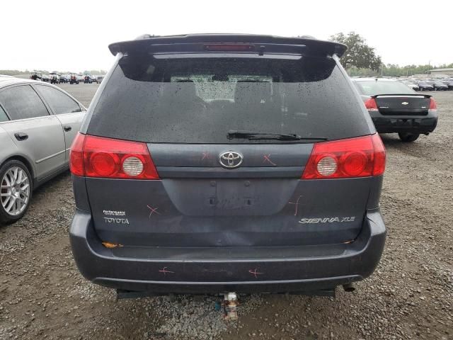 2007 Toyota Sienna XLE