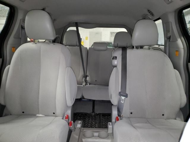 2012 Toyota Sienna LE