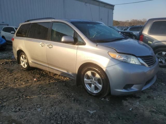 2012 Toyota Sienna LE