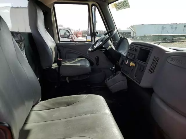 2005 International 4000 4300