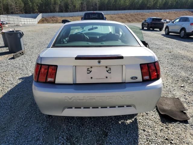 2004 Ford Mustang