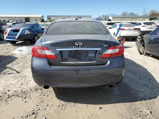 2011 Infiniti M37