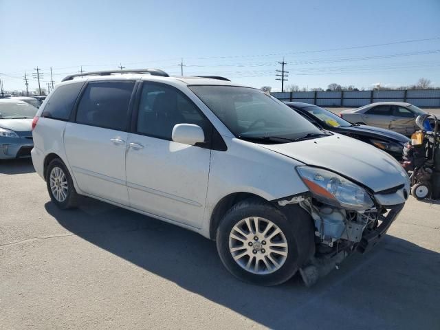 2010 Toyota Sienna XLE