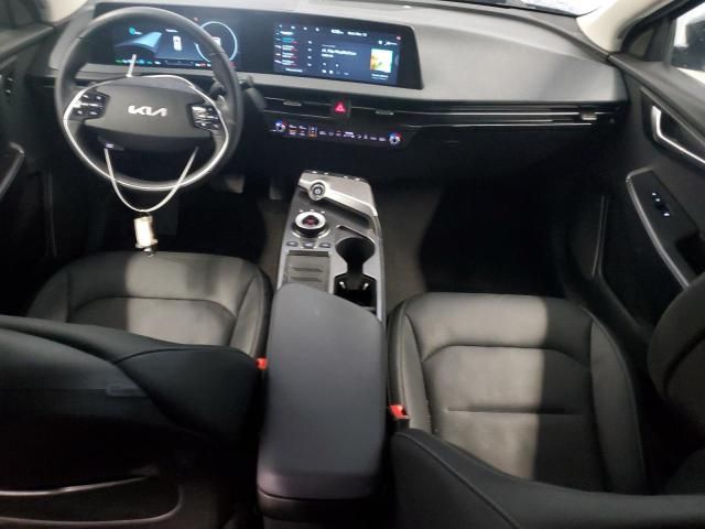 2023 KIA EV6 Light