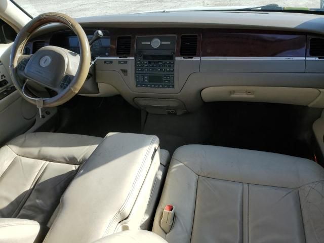 2004 Lincoln Town Car Ultimate