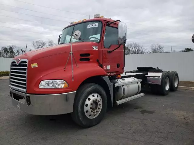 2007 Mack 600 CXN600